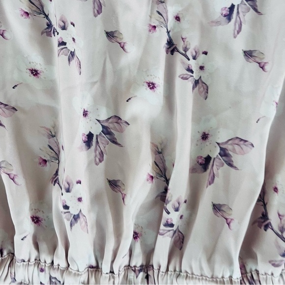 Teamltd. Floral Romper Size Small - Picture 3 of 5